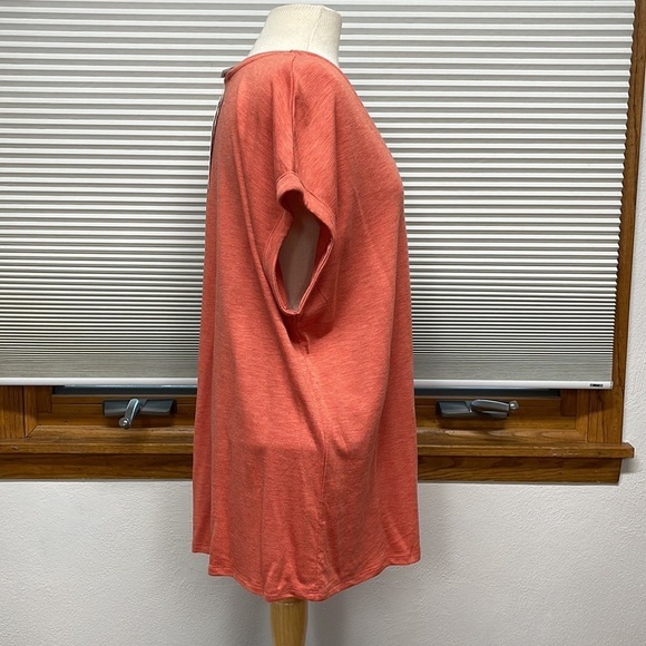 Jessica Simpson NWT Burnt Sienna Comfy V- Neck Short Sleeve Knit Top - Picture 6 of 14